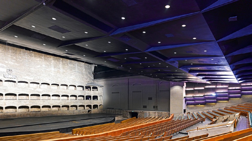 Felsenreitschule stage ceiling