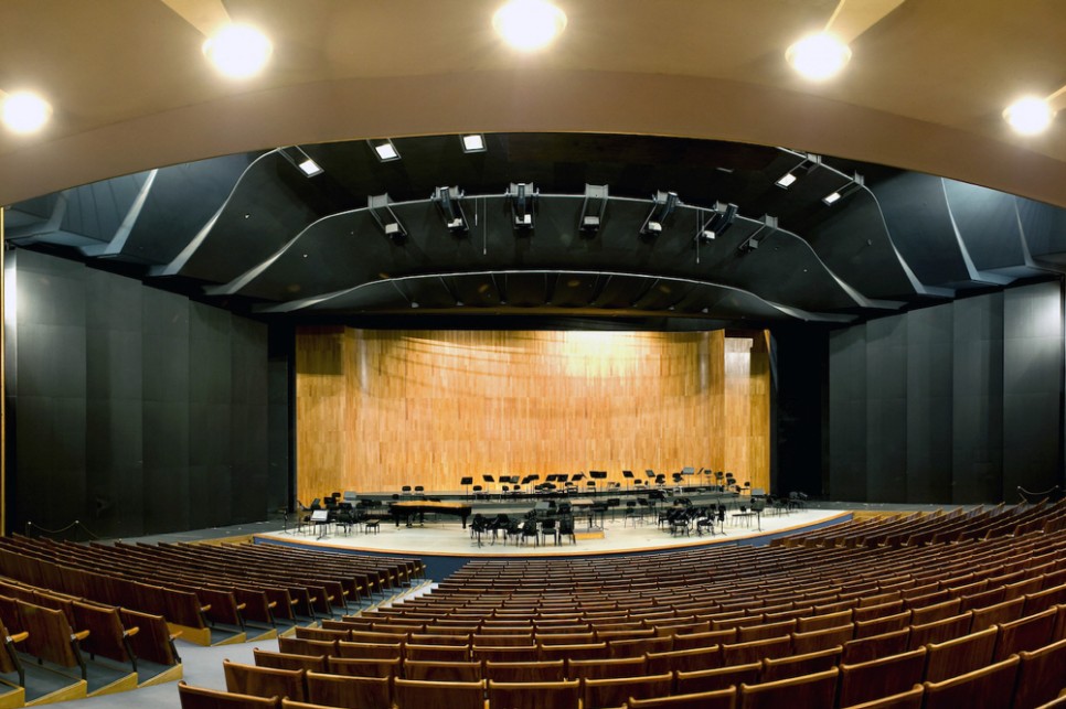 Front View of the Large Festival Hall